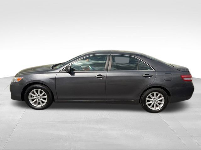 Used 2011 Toyota Camry XLE w/ XLE Extra-Value Pkg #2 FWD image 30