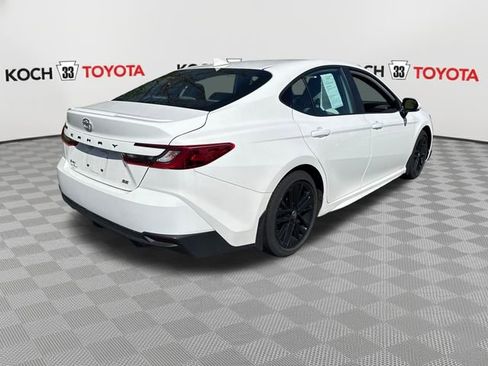 Used 2025 Toyota Camry SE w/ Convenience Package FWD image 8