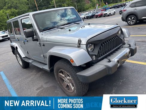 Used 2014 Jeep Wrangler Unlimited Sport AWD/4WD image 3