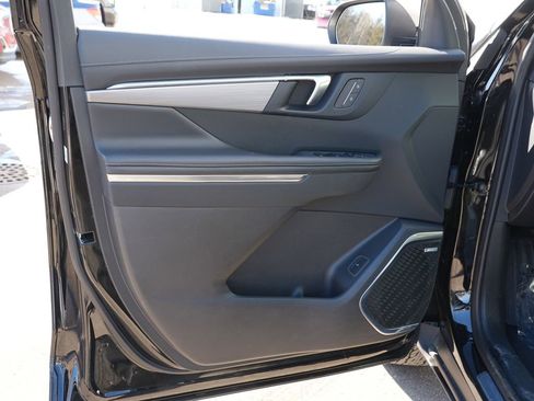 Used 2025 Buick Enclave Preferred image 14