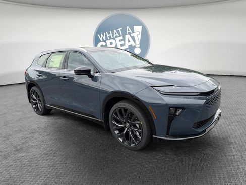 New 2026 Toyota Crown Signia AWD/4WD image 1
