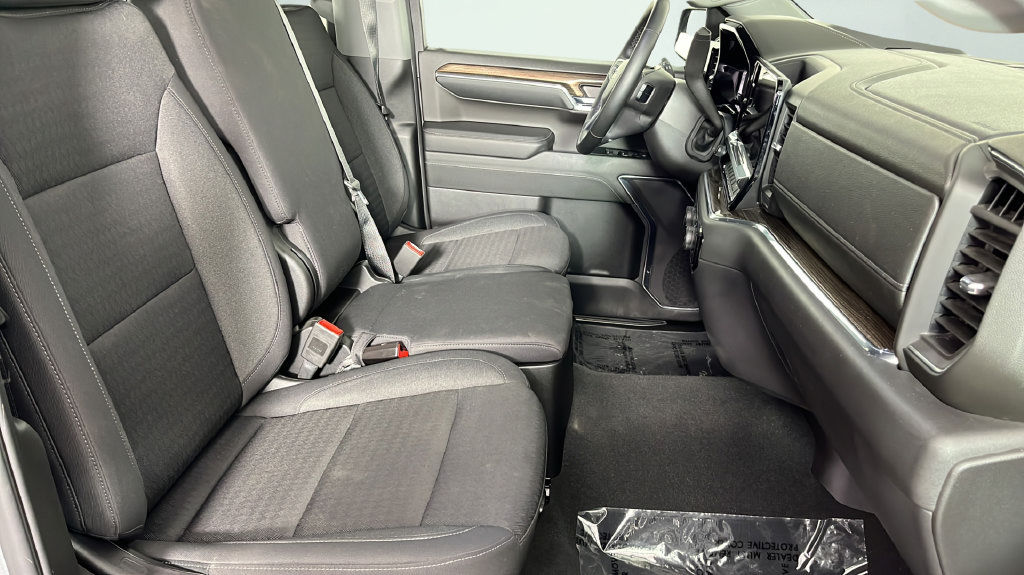 Used 2024 Chevrolet Silverado 1500 LT AWD/4WD image 22