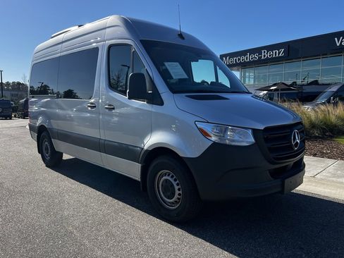 Used 2024 Mercedes-Benz Sprinter 2500 image 22