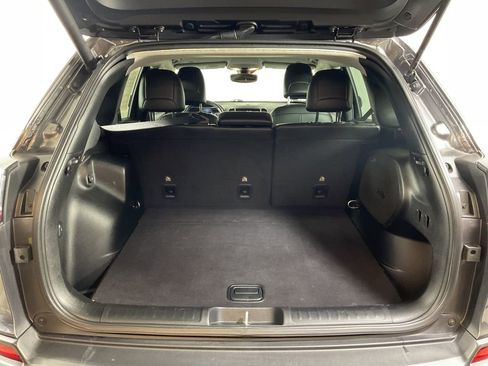 Used 2019 Jeep Cherokee Limited w/ Technology Group image 20