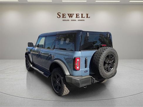 New 2025 Ford Bronco Outer Banks image 3