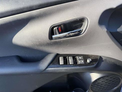 Used 2021 Toyota Prius Prime XLE image 10