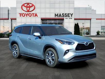 Used 2023 Toyota Highlander XLE