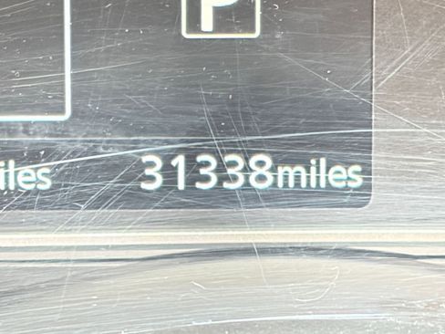 Used 2025 Nissan Versa SV image 36