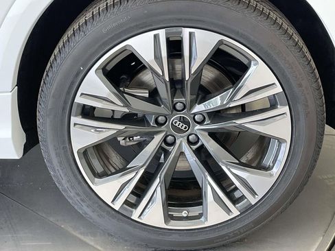 New 2026 Audi Q8 Premium Plus image 12