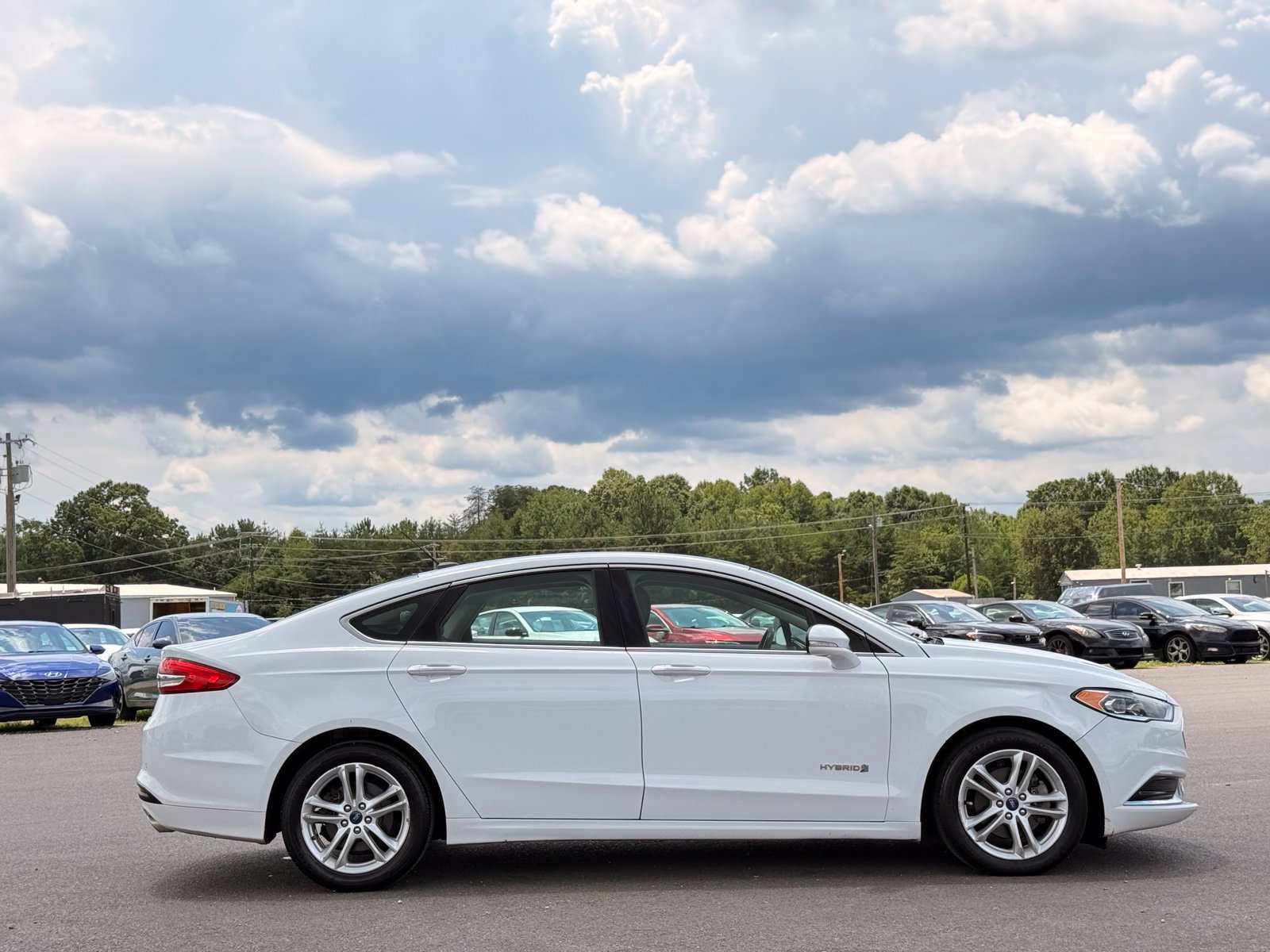 Used 2018 Ford Fusion SE w/ Equipment Group 602A FWD image 6