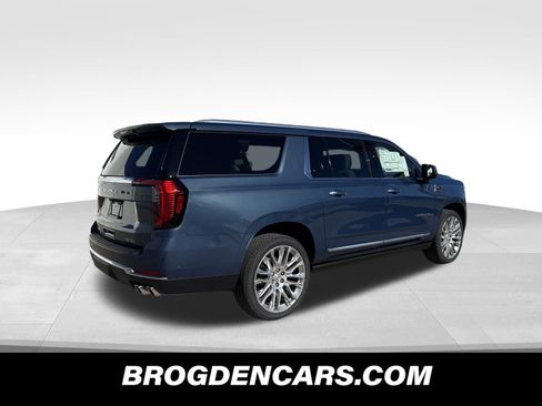 New 2026 GMC Yukon XL Denali image 3