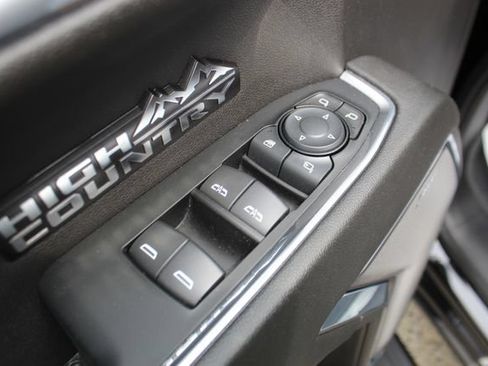 Used 2024 Chevrolet Silverado 1500 High Country AWD/4WD image 12