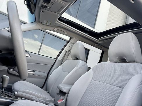 Used 2012 Subaru Forester 2.5X Premium AWD/4WD image 6