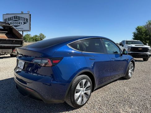 Used 2022 Tesla Model Y Long Range AWD/4WD image 10