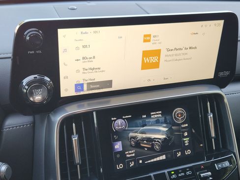 New 2025 Lexus LX 600 4WD w/ Luxury Package image 11