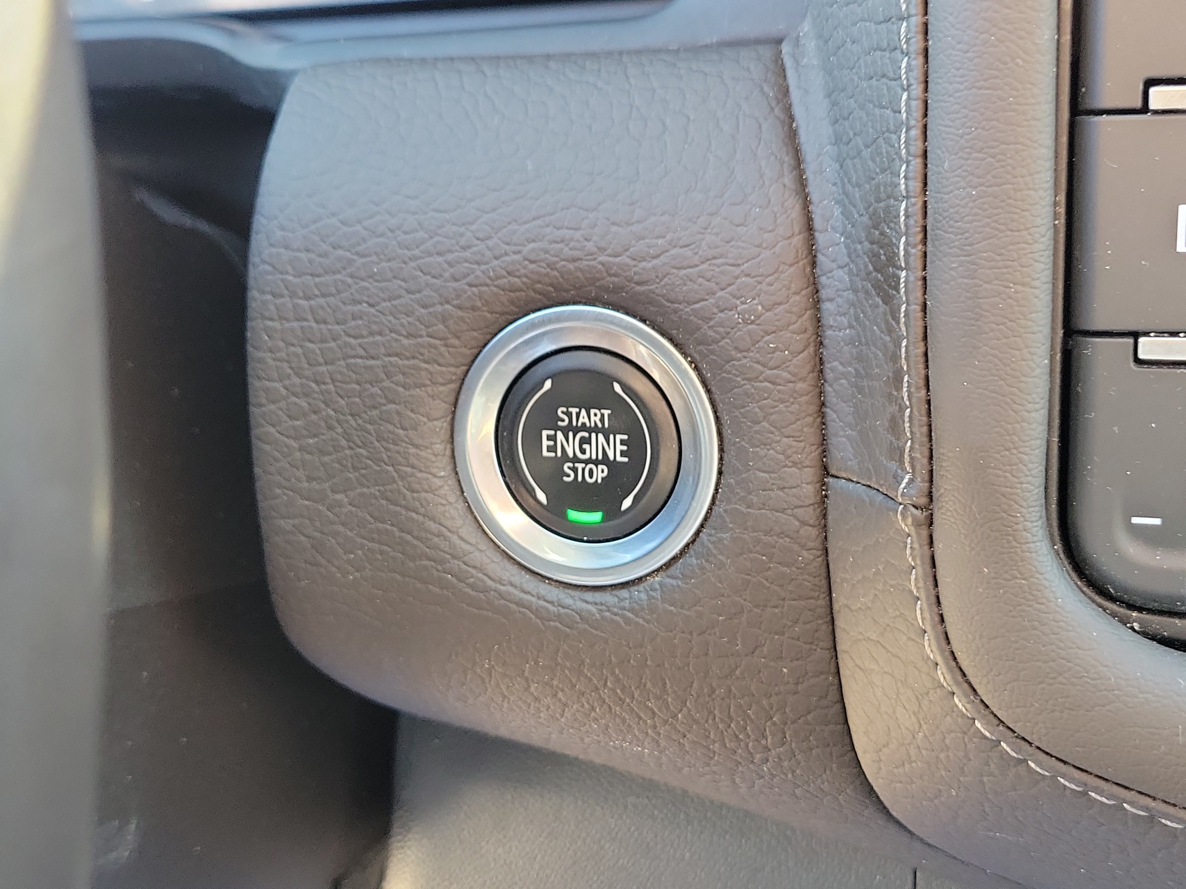 Used 2022 GMC Yukon Denali AWD/4WD image 31