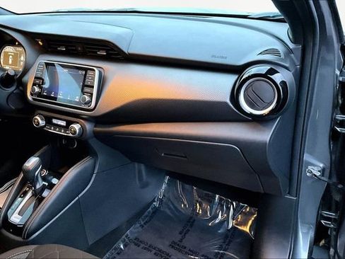 Used 2019 Nissan Kicks SV w/ Exterior Package image 18