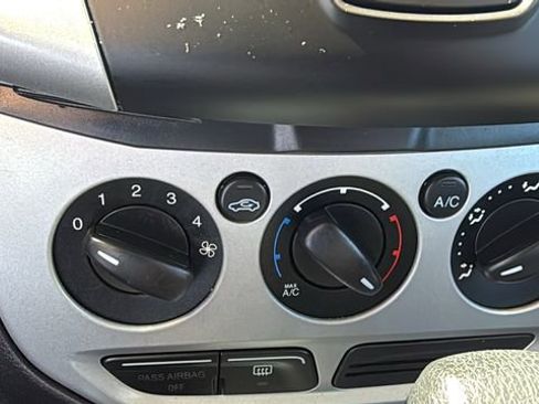 Used 2014 Ford Focus SE w/ SE Winter Package image 21