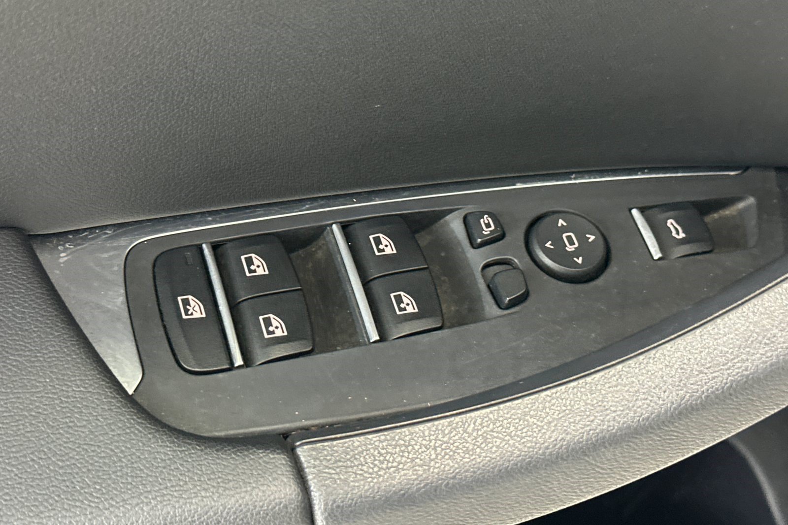 Used 2019 BMW X3 sDrive30i w/ Driving Assistance Package RWD image 13