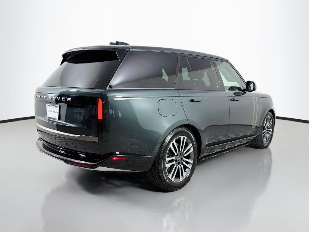 Certified 2024 Land Rover Range Rover SE AWD/4WD image 5