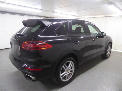 Used 2016 Porsche Cayenne AWD/4WD image 7