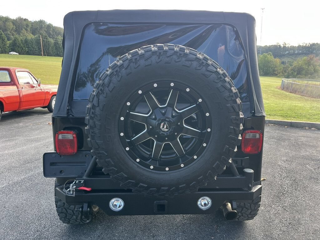 Used 2006 Jeep Wrangler Unlimited Rubicon AWD/4WD image 4