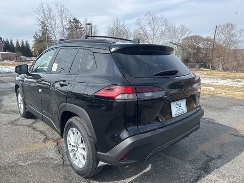 New 2026 Toyota Corolla Cross LE image 5