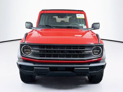 Certified 2023 Ford Bronco 4-Door AWD/4WD image 2