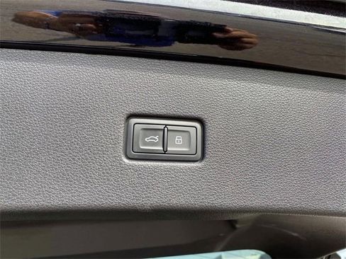 Used 2021 Audi RS Q8 w/ Carbon Optic Package image 6