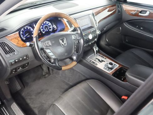 Used 2013 Hyundai Equus Signature RWD image 26