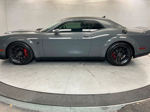 Used 2019 Dodge Challenger SRT Hellcat Redeye RWD image 2