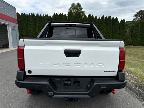 Certified 2025 Toyota Tacoma Trailhunter image 4