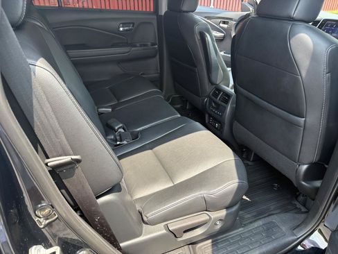 Used 2017 Honda Pilot Touring image 11