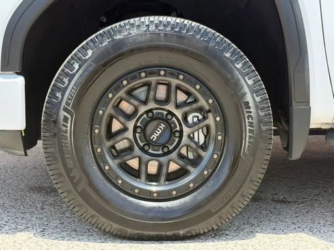 Used 2021 GMC Sierra 1500 AT4 w/ AT4 Preferred Package AWD/4WD image 27