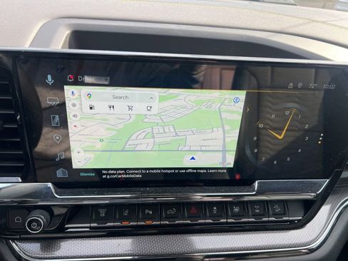 Used 2024 Chevrolet Silverado 2500 ZR2 w/ Technology Package image 30