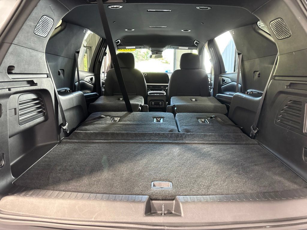 Used 2026 Chevrolet Traverse LT FWD image 54
