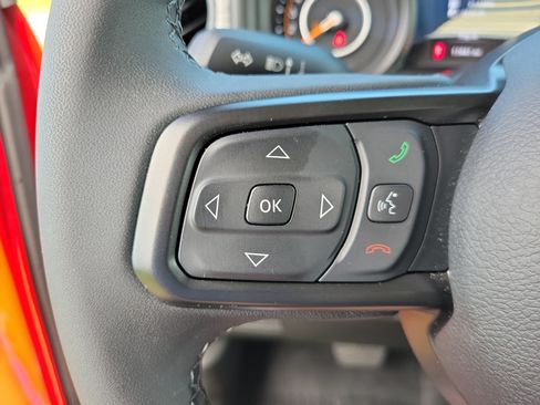 Used 2025 Jeep Gladiator Sport AWD/4WD image 21