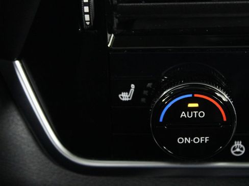 Used 2022 Nissan Rogue Platinum w/ Head-Up Display Package FWD image 30