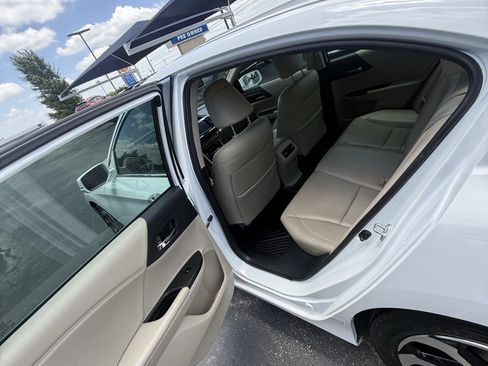 Used 2016 Honda Accord EX-L image 11