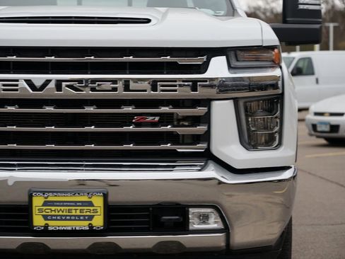 Used 2022 Chevrolet Silverado 3500 LTZ image 9