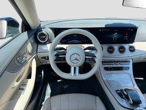 Used 2023 Mercedes-Benz E 450 4MATIC Cabriolet image 18