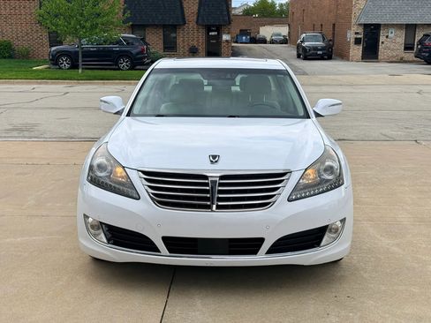 Used 2014 Hyundai Equus Signature RWD image 2