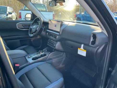 New 2025 Ford Bronco Sport Outer Banks w/ Outer Banks Tech Package+ image 11