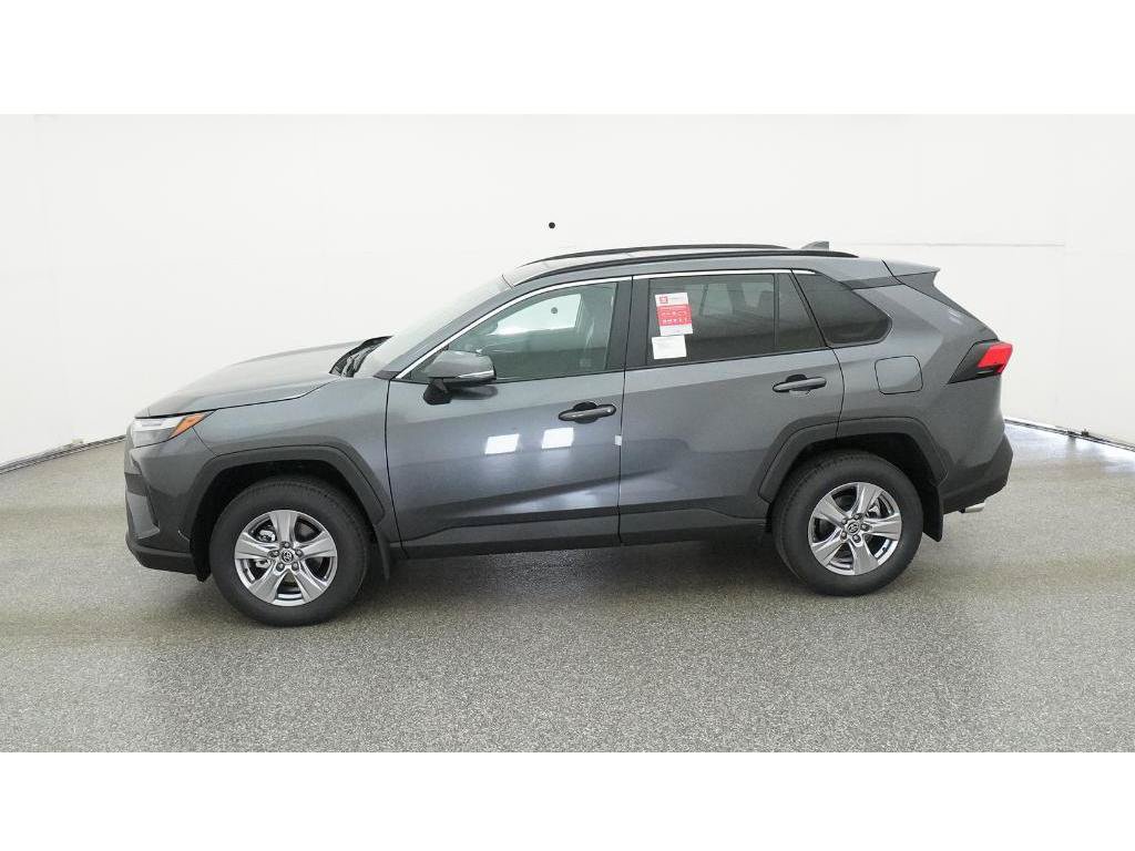 Used 2025 Toyota RAV4 XLE w/ Convenience Package FWD image 5