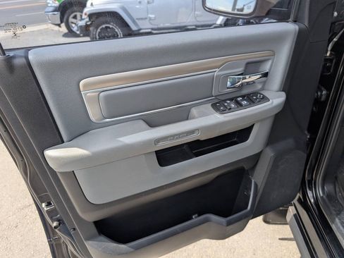 Used 2015 RAM 2500 SLT w/ Luxury Group AWD/4WD image 35