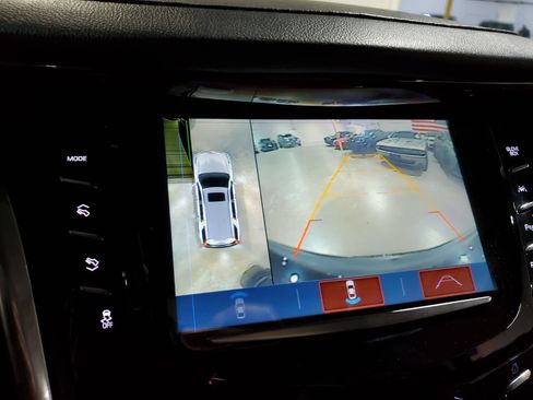 Used 2019 Cadillac Escalade ESV Luxury RWD image 35