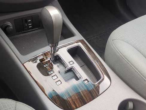 Used 2010 Hyundai Santa Fe GLS image 17