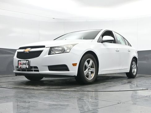Used 2014 Chevrolet Cruze LT image 26