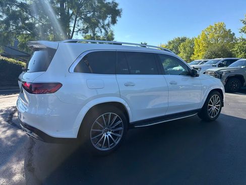 Used 2024 Mercedes-Benz GLS 580 4MATIC image 11