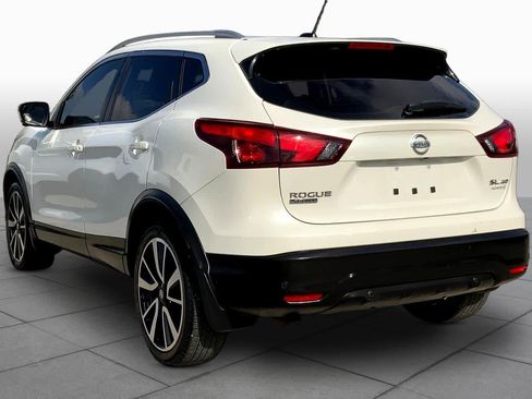 Used 2019 Nissan Rogue Sport SL w/ Premium Package image 12